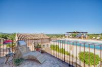 One-Bedroom Apartment with Pool View