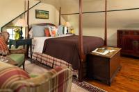 Habitación con cama grande