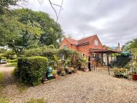 B&B Aylsham - Willow Cottage on the upper River Bure - Bed and Breakfast Aylsham