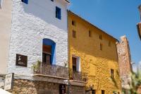 One-Bedroom Apartment with Old Town View