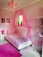 Single Room with Shared Bathroom