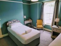 Twin Room with Shared Bathroom