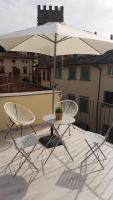 La Torre di Borgunto - Piazza Grande - B&B