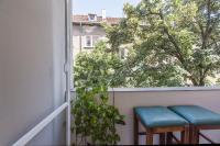 Colorful 2BDR Apartment in the City Center - B&B