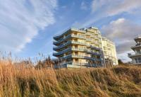 Duhnentraum Bestlage am Sandstrand, Balkon,Meerblick, Parkplatz, Aufzug, Wlan, Bettwäsche,Handtücher,Netflix uvm - B&B
