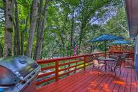 B&B Blakeslee - Updated Blakeslee Cottage with Fire Pit and Deck! - Bed and Breakfast Blakeslee