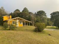 Casa em condomínio fechado, 4km Centro de Gramado. - B&B Gramado