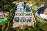 Ocean Views - New Private Condominium with Pool & Sea Views - Ferienwohnung Nazaré