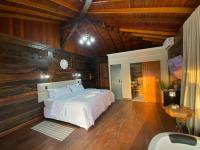 Deluxe Suite with Spa Bath