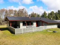 B&B Blåvand - 6 person holiday home in Bl vand - Bed and Breakfast Blåvand