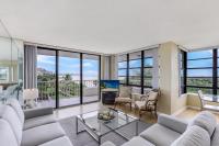 Front unit facing beach with wraparound balcony - Ferienwohnung Marco Island