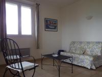 One-Bedroom Apartment with Sea View (2 Adults+2 Children)