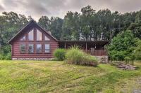 Cozy Family-Friendly Pine Grove Cabin with Fire Pit! - B&B Pine Grove