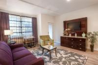1-Bedroom with Cali King Size Bed in San Diego - B&B