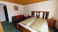 Comfort Two-Bedroom Apartment with Balcony