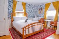Queen Room with Garden View