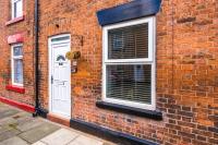 Spacious 2-Bed City-Centre Cottage in Chester by 53 Degrees Property - Ideal for Groups & Couples - Sleeps 6 - B&B Chester