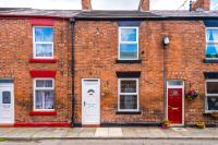 Spacious 2-Bed City-Centre Cottage in Chester by 53 Degrees Property - Ideal for Groups & Couples - Sleeps 6 - B&B