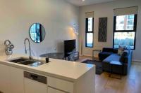 Luxe 2BR Executive Apartment Kingston Pool Parking WiFi BBQ Wine - B&B Kingston