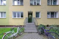 Beautiful Two-Bedroom Apartment Warsaw Bielany by Noclegi Renters - B&B
