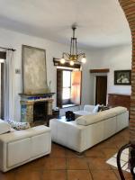 A 30 min del Puy de Fou y Toledo con piscina, bbcoa, AC, free Wifi, jardín, terraza con magníficas vistas - Chambres d'hôtes Chozas de Canales