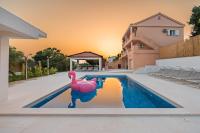 Seaview Villa Summer with private pool & garden - B&B Rtina