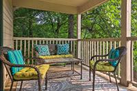 B&B Lake Lure - Modern Studio with Balcony about 1 Mi to Lake Lure! - Bed and Breakfast Lake Lure