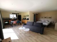 Maison-Gîte "au bord de l'oust "avec jacuzzi - Ferienwohnung La Chapelle-Gaceline