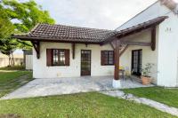 Gite Jeanroy a Cheerful 2 Bedroom Rural Gite - Bed and Breakfast