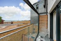 Home with sea views next to the beach! - B&B