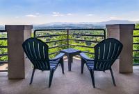 B&B Sevierville - Marys Dream with Mountain Views and Community Pool - Bed and Breakfast Sevierville