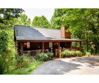 Romantic Mountain Shanty with Hot Tub and Fireplace - B&B Sevierville