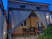 Holiday home Silva - Bed and Breakfast Peruški