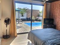 Villa Exceptionnelle Piscine et Jardin privé Séjour Haut de gamme proche La Rochelle - Chambres d'hôtes Sainte-Soulle