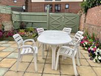 Somers 4 bed House off road parking pet friendly - Chambres d’hôtes Portsmouth