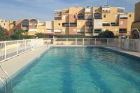Appartement terrasse sur le port, piscine, tennis - Bed and Breakfast Gruissan