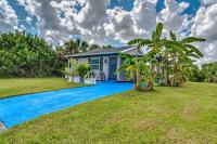 Cozy Canalfront Home Less Than 2 Miles to Hudson Beach! - B&B