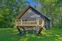 Deck and Gas Grill Modern East Stroudsburg Home! - B&B East Stroudsburg