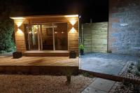 Tarff Church Sunday school. With hot tub and sauna - Bed and Breakfast