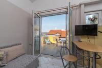 Apartment mit Terrasse