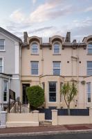 Near beach, Torquay Heights Modern Apartments, pet friendly - B&B
