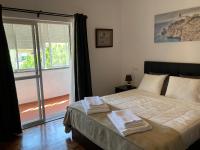 FAMILY APARTMENT LISBON-ESTORIL - Bed and Breakfast Estoril
