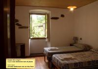 Standard Twin Room with Shared Bathroom