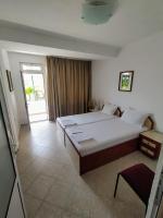 Dreibettzimmer mit Terrasse