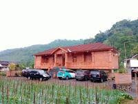VILLA PRINGGITAN - Bed and Breakfast Karanganyar
