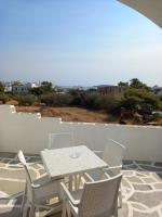 Deluxe One-Bedroom Apartment with Ocean View
