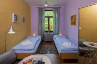 Standard Twin Room with Shared Bathroom