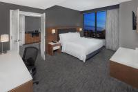 Holiday Inn Hotel & Suites - Montreal Centre-ville Ouest, an IHG Hotel