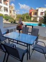 Apartament Cosy House with pool, Paphos Pafos,Tombs of Kings - Chambres d'hôtes Paphos
