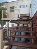 Beachside & Jetty View Apartment 7 - Sea Eagle Nest Apartment - B&B